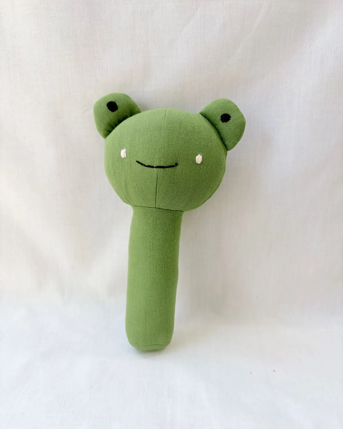 Muslin Frog Rattle